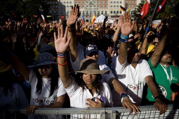 В акциях протеста против приезда Папы Римского в Мадрид есть  пострадавшие