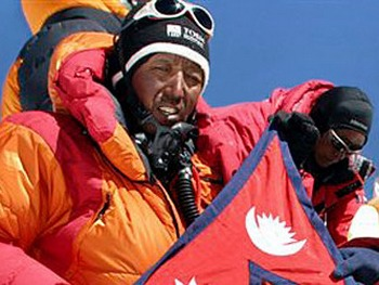 Непалец покорил Эверест в 21-й раз. Фото с shortnews.de