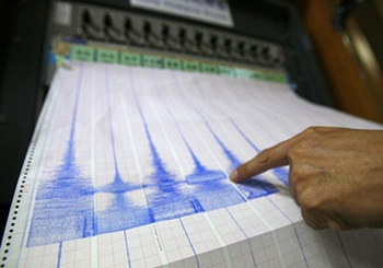 В Испании от землетрясения погибли люди. Фото с korrespondent.net
