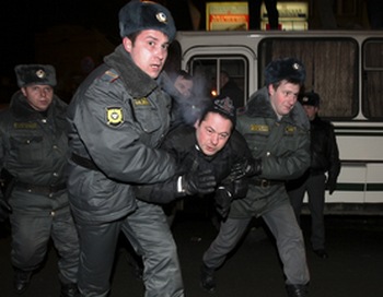 CША и ЕС выразили озабоченность задержаниями участников акции в защиту свободы собраний в Москве