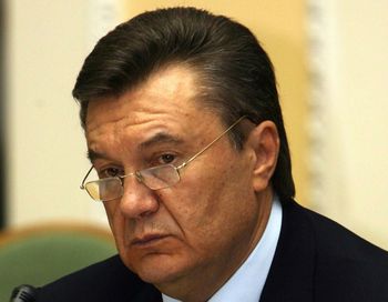 ЦИК Украины подвел итоги выборов и объявил Януковича избранным Президентом