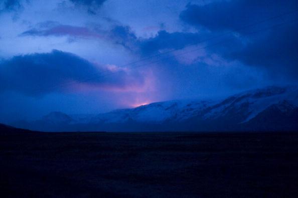 Извержение вулкана началось на юге Исландии. Фоторепортаж