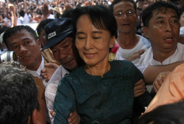 Аун Сан Су Чжи, лидер оппозиции в Мьянме, после освобождения произнесла свою первую речь