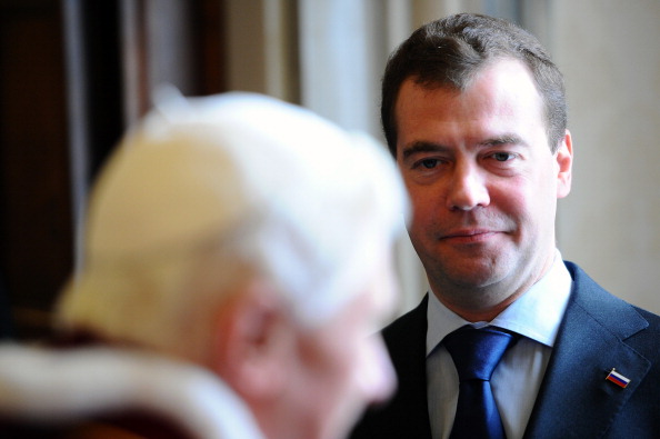 Дмитрий Медведев встретился с Папой Римским. Фото: CHRISTOPHE SIMON/AFP/Getty Images