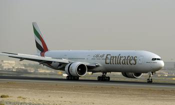 Самолет Boeing-777 при посадке потерпел аварию в индийском аэропорту