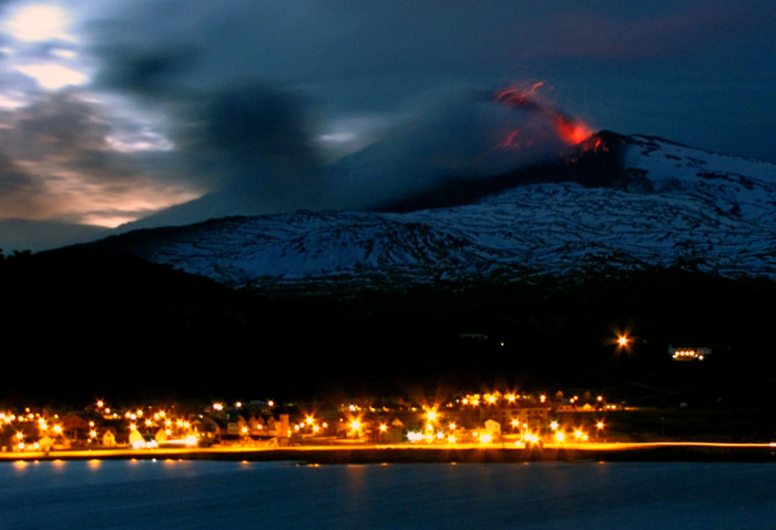 Активизировался вулкан Copahue, расположенный на границе Аргентины и Чили