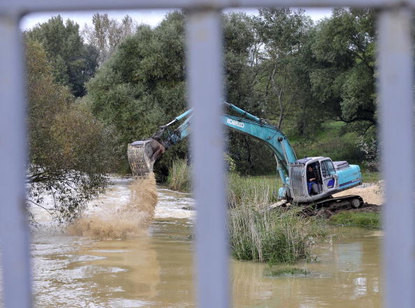 Экологическая катастрофа в Венгрии. Страна просит помощи в ликвидации последствий разлива красного шлама