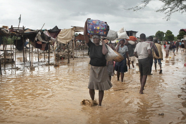 Ураган «Томас» пронесся над Гаити. Проливные дожди затопили один из самых больших лагерей беженцев