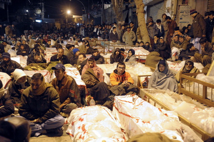 Непрекращающееся насилие в Пакистане: от взрыва бомбы погибли 14 солдат. Фото: BANARAS KHAN/AFP/Getty Images