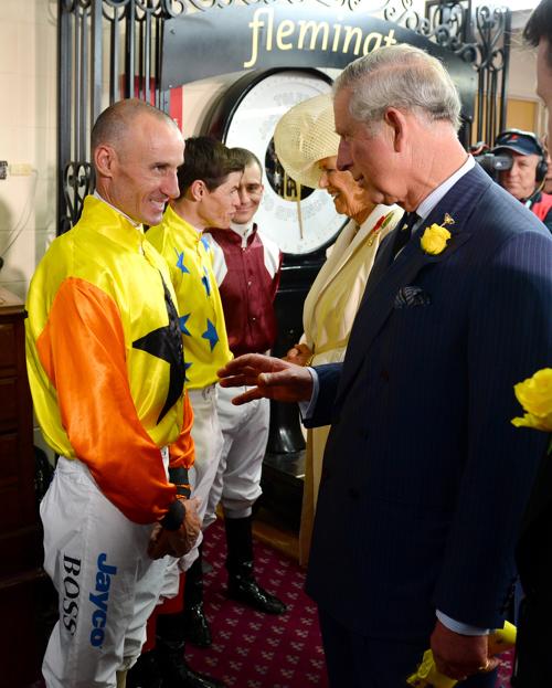 Принц Чарльз и Камилла в Австралии посетили скачки на Кубок Мельбурна
