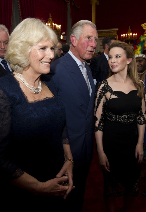 Принц Чарльз, Камилла и Кайли Миноуг на приёме во дворце Сент-Джеймс в Лондоне