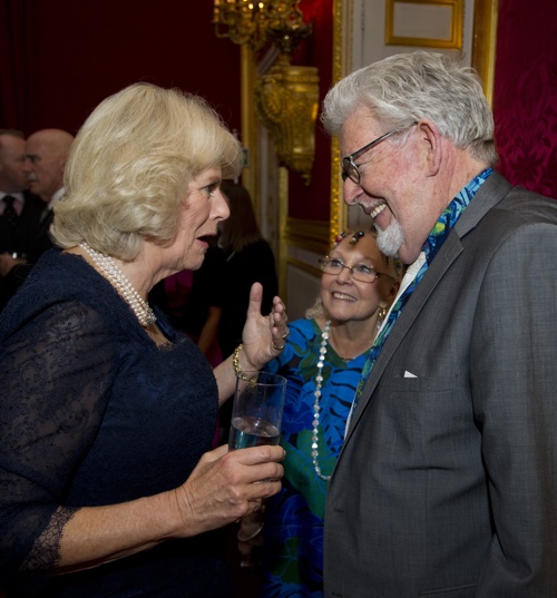 Принц Чарльз, Камилла и Кайли Миноуг на приёме во дворце Сент-Джеймс в Лондоне