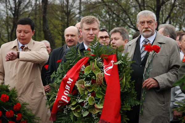 В честь 65-летия Победы  в  столицы Латвии -  Риге прошли праздничные мероприятия. Фоторепортаж