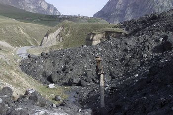 В Таджикистане в селевых потоках погибли 16 человек, свыше 40 пропали без вести