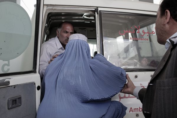 Террорист-смертник в Кабуле подорвал 40 человек: 20 убиты и 20 ранены. Фоторепортаж