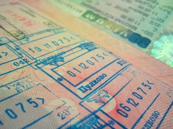 «Пони-Экспресс»: виза в США временно откладывается