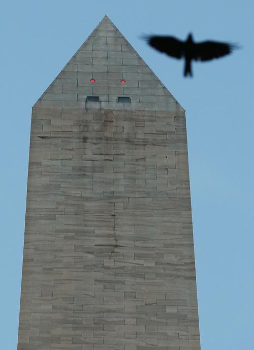 Монумент Вашингтона закрыт уже в течение года