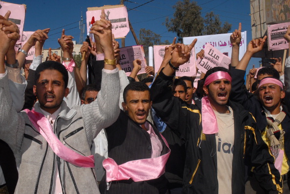 Массовые акции протеста проходят в столице Йемена. Фото:  MOHAMED HUWAIS/AFP/Getty Images