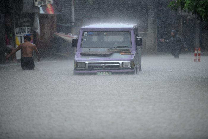 Тайфун «Саола» бушует на Филиппинах