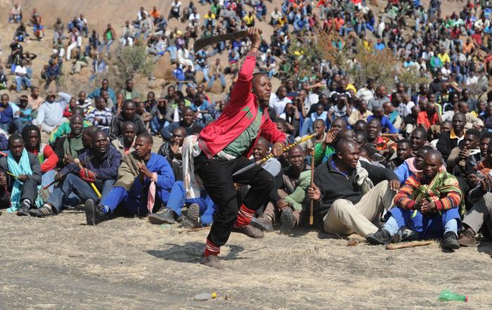 В результате столкновений с полицией были убиты 34 шахтёра в Южной Африке