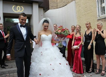 Евгения Феофилактова и  Антон Гусев поженились. Фото с сайта  dom2blog.com