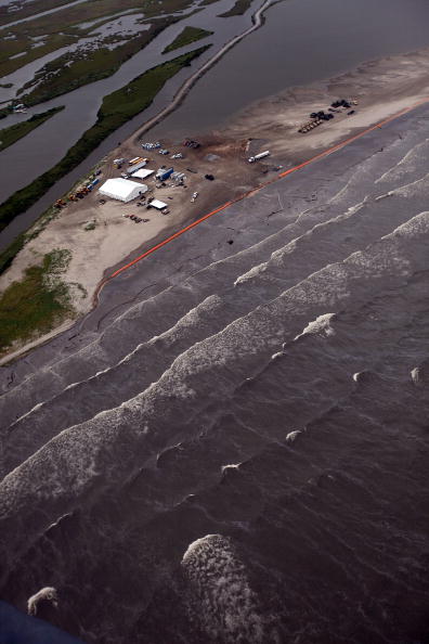 Тропический ураган «Алекс» достигает побережья Мексиканского залива. Фоторепортаж