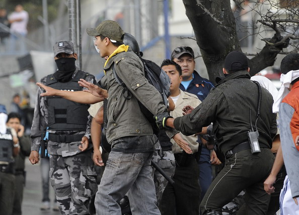 Переворот в Эквадоре предотвращен армией