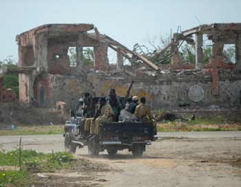 Теракт в Сомали: погибли около 100 человек. Фото: ROBERTO SCHMIDT/AFP/Getty Images