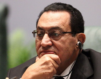 Хосни Мубарак впал в кому