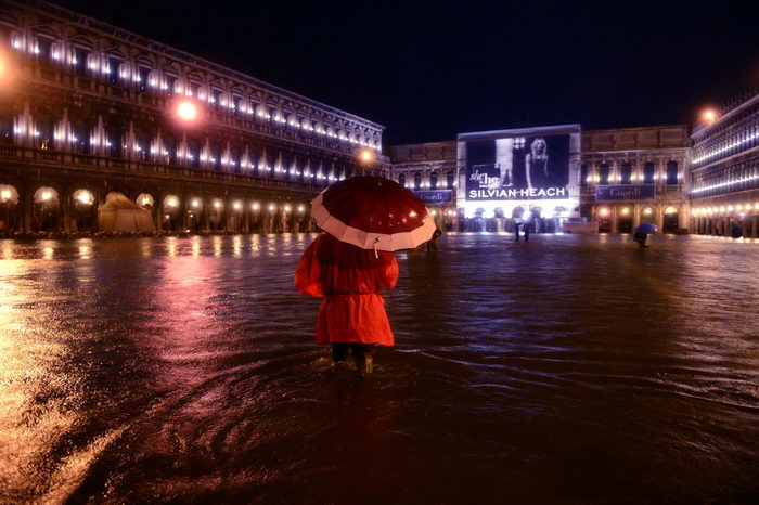 Венеция ушла под воду почти на 60%