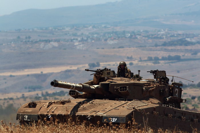 Сирийские танки вошли в буферную зону на Голанских высотах