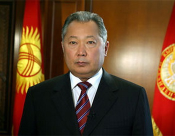 Курманбек Бакиев пока переигрывает временное правительство народного доверия Киргизии