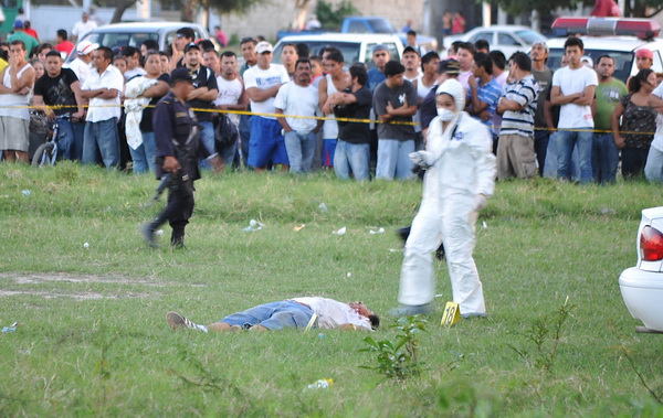 В Гондурасе застрелили футболистов-любителей во время футбольного матча