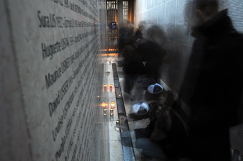 Международный день памяти жертв Холокоста отмечает мир