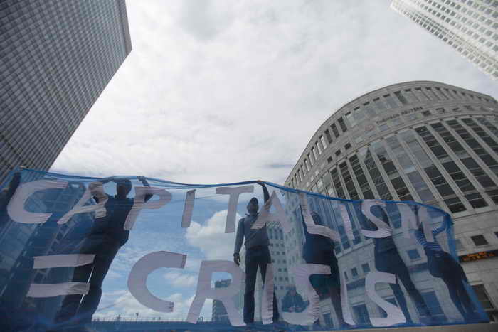 Акция протеста против саммита «восьмёрки» прошла в Лондоне. Фото: JUSTIN TALLIS/AFP/Getty Images