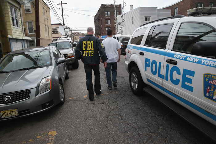 Бостон. Крупномасштабная операция полиции. Фото: John Moore/Getty Images