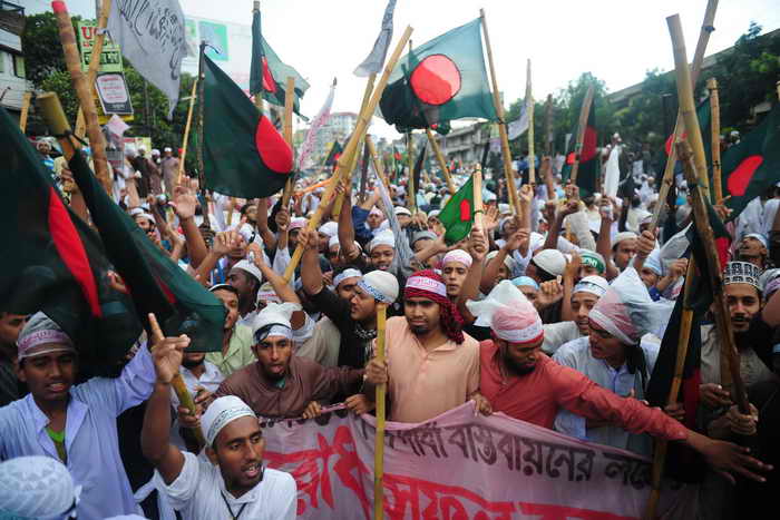 При разгоне демонстрации исламистов в Бангладеш погибли 22 человека. Фото: MUNIR UZ ZAMAN/AFP/Getty Images