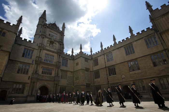 Оксфордский университет учредил стипендию имени Тэтчер. Фото: BEN STANSALL/AFP/GettyImages