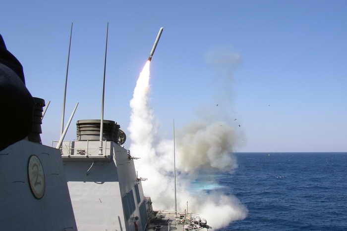 В США проведены успешные испытания по вертикальному пуску противокорабельных ракет LRASM. Фото: Christopher Senenk/U.S. Navy/Getty Images