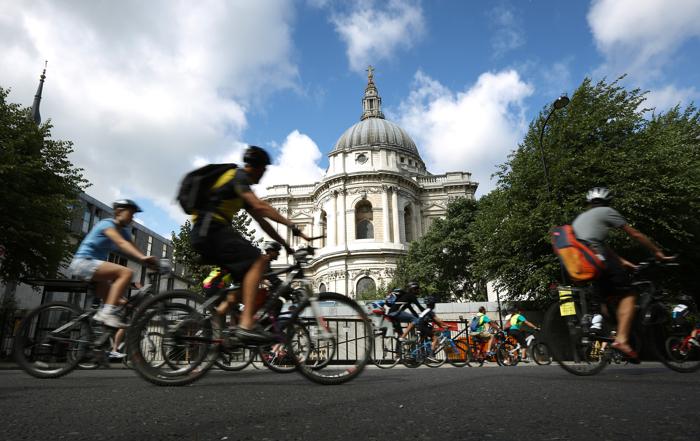 50 тысяч велосипедистов проехались по центру Лондона