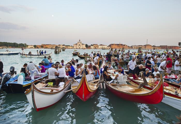 В Венеции прошёл один из самых зрелищных праздников