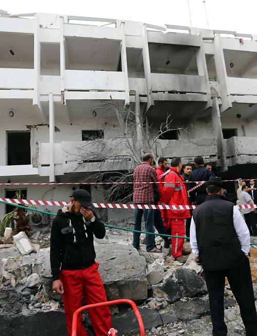 Взрыв прогремел у французского посольства в Ливии