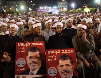 «Братья-мусульмане» призывают голосовать за Мухаммеда Мурси, Египет. Фото: John Moore / Getty Images