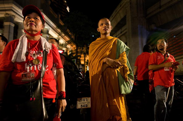 Деловой центр Бангкока остается во власти оппозиции. «Краснорубашечники» не покидают улицы. Фото: Paula Bronstein /Getty Images