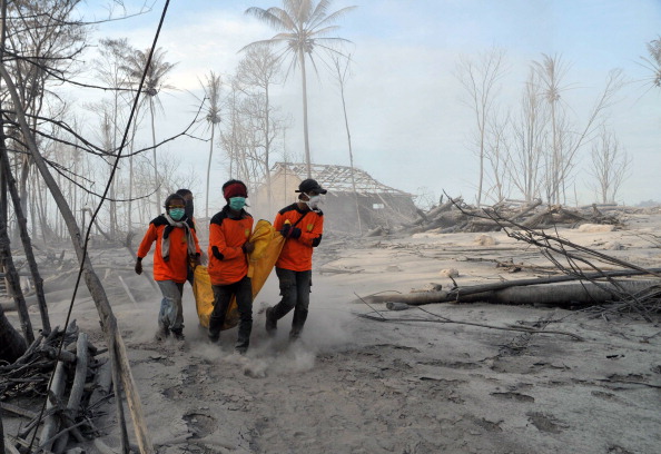 От извержения вулкана Мерапи в Индонезии погибли 153 человека