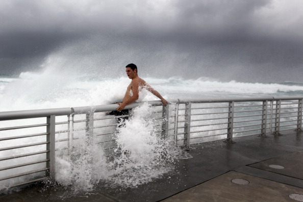 Фоторепортаж о приближающемся урагане «Айрин» на пляжах Флориды. Фото: 