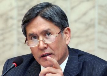 Выборы президента в Киргизии: Атамбаев объявил себя победителем