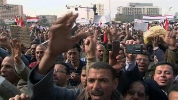 В Каире идут уличные бои. Фото с france24.com