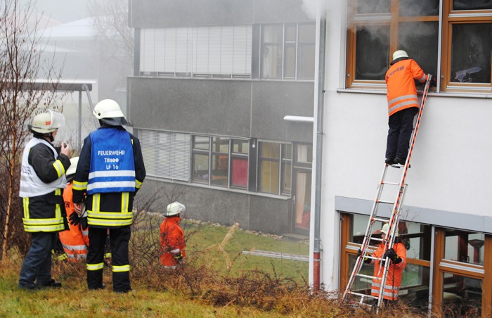 Инвалиды погибли во время пожара в Германии, отравившись дымом – СМИ