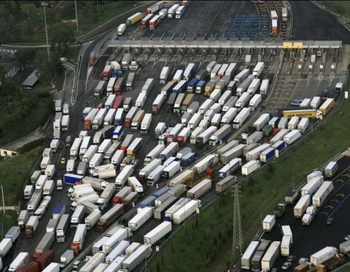 Транспортные пробки в мегаполисах. Фото с сайта etoday.ru